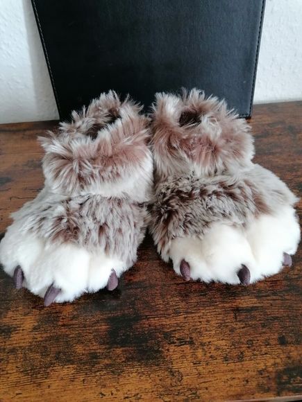 john Lewis Other - John Lewis Boy Toddler Slippers Size 9 Fury Bear Paws With Claws Strip Fasten